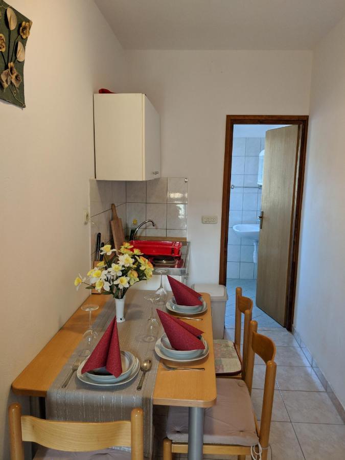 Apartmani Cosic Ante Dobropoljana Exterior foto