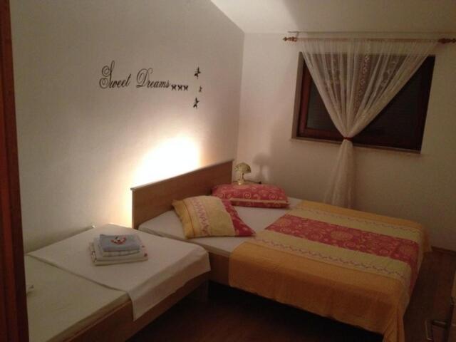 Apartmani Cosic Ante Dobropoljana Quarto foto